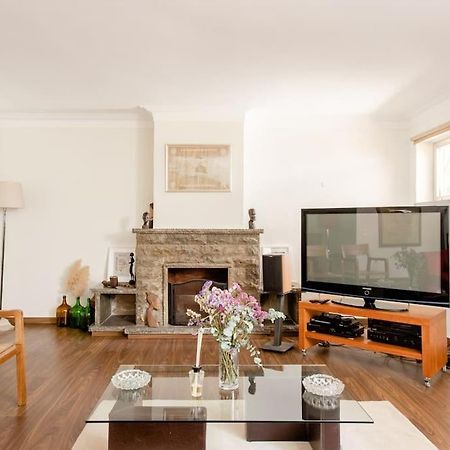 Vinaika Loft Apartment Оейраш Екстериор снимка