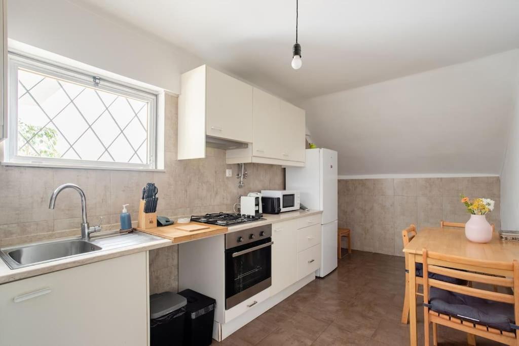 Vinaika Loft Apartment Оейраш Екстериор снимка