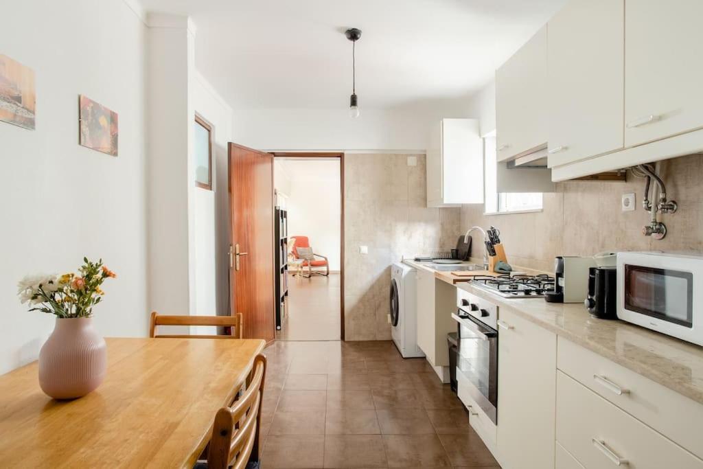 Vinaika Loft Apartment Оейраш Екстериор снимка